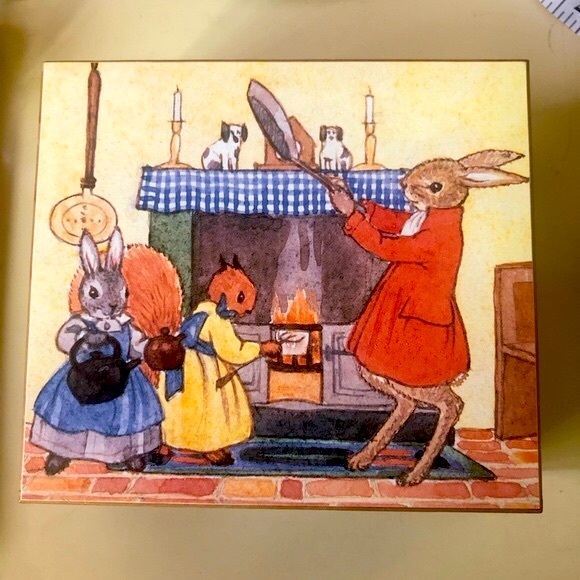 Vintage Sankyo Music Jewelry Box Little Grey Rabbit by Alison Uttley - Picture 9 of 9